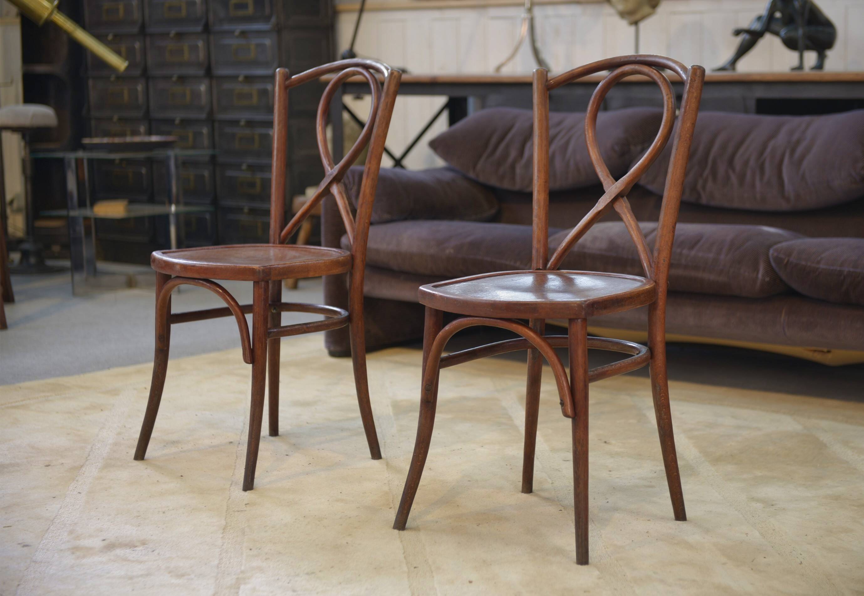 Paire de chaises bistrot en bois courbé 1950