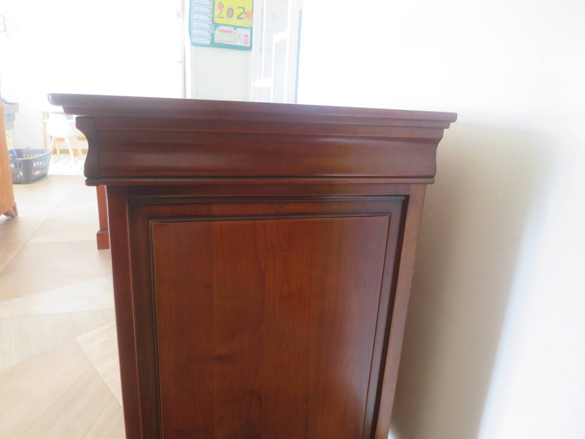 large curved chest of drawers - solid wood - cherry - 4 drawers - Louis Philippe