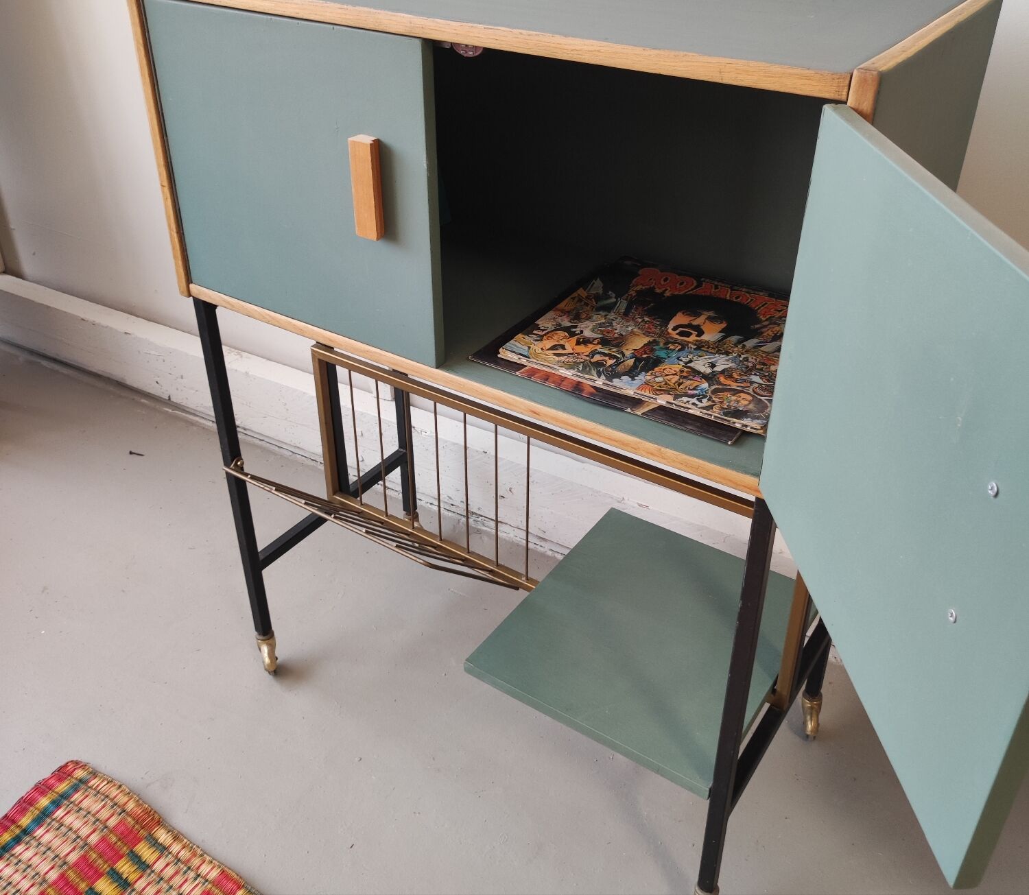 Sideboard furniture for turntable vintage 50's