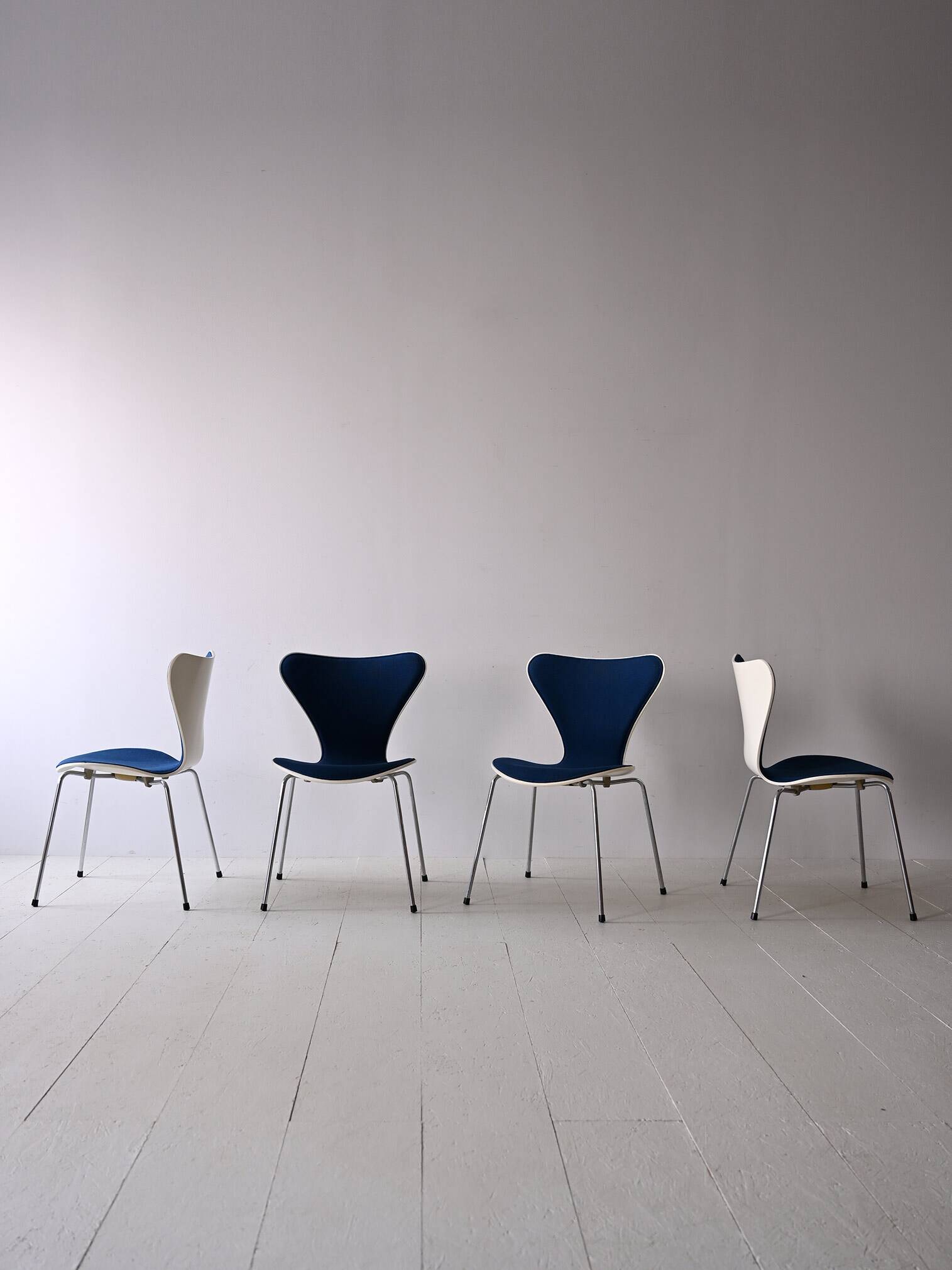 Arne Jacobsen 'series 7' chair set