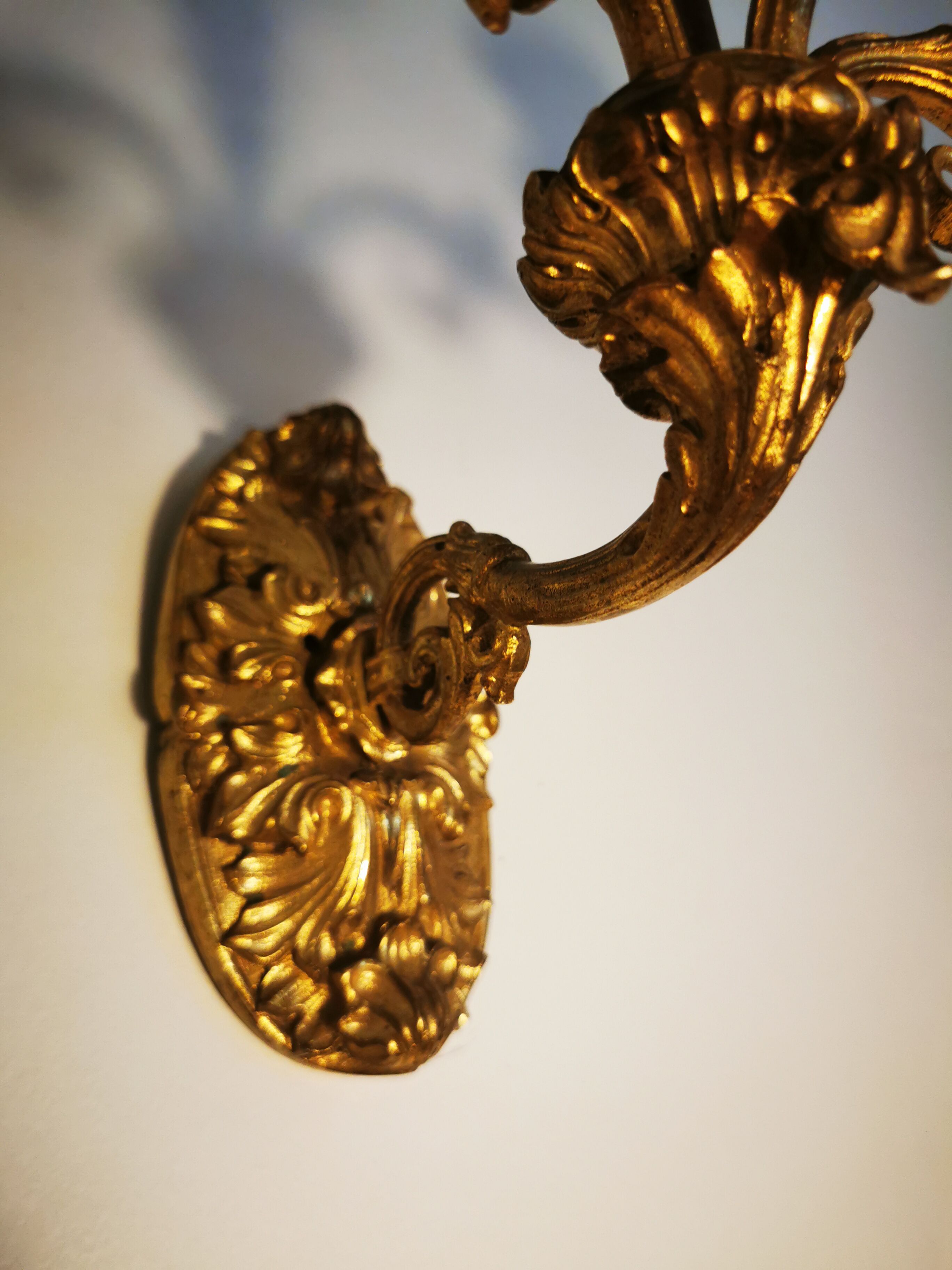 Pair of appliques in gilded bronze and brass late nineteenth h:26CM