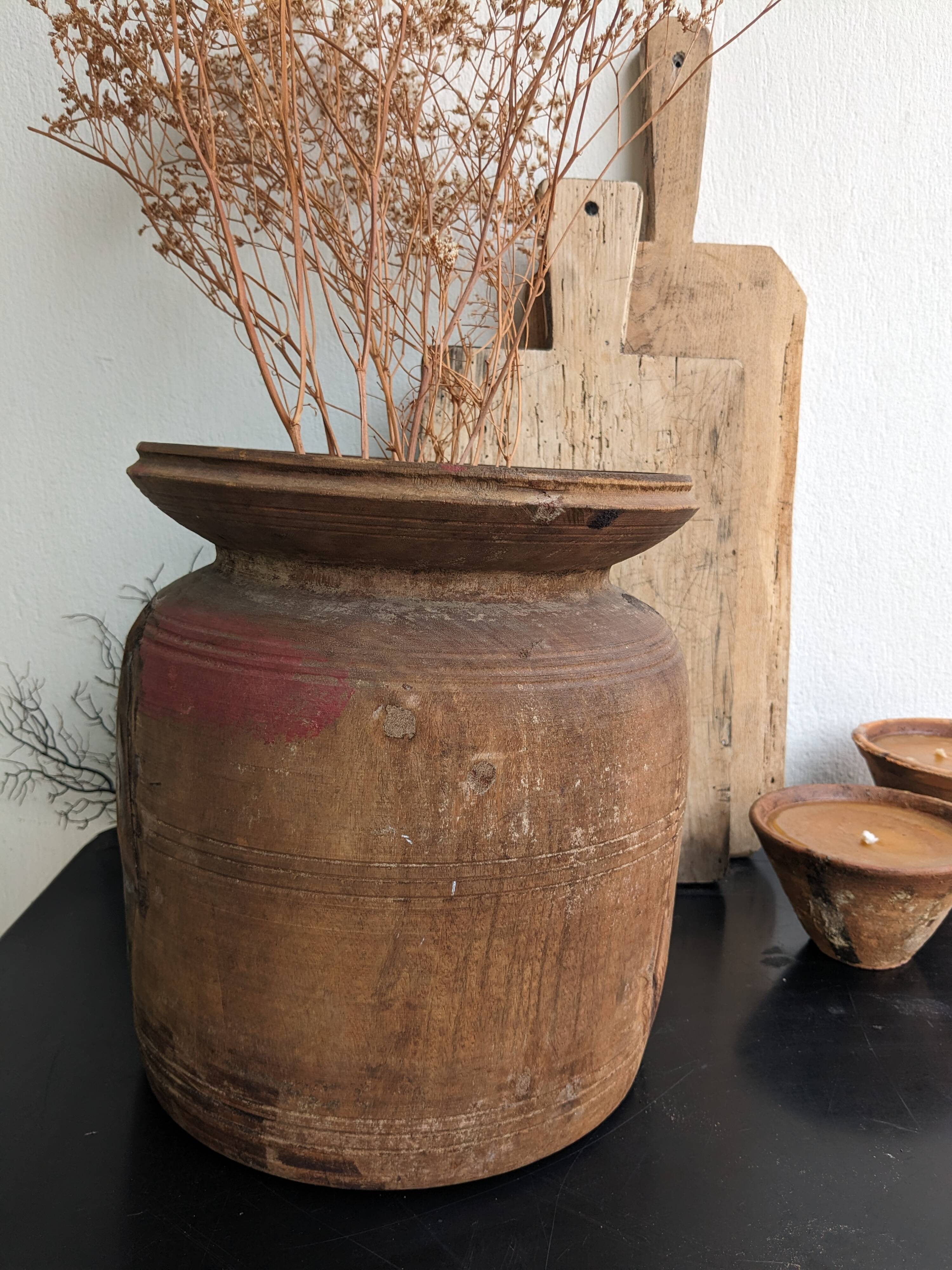 Wooden pot