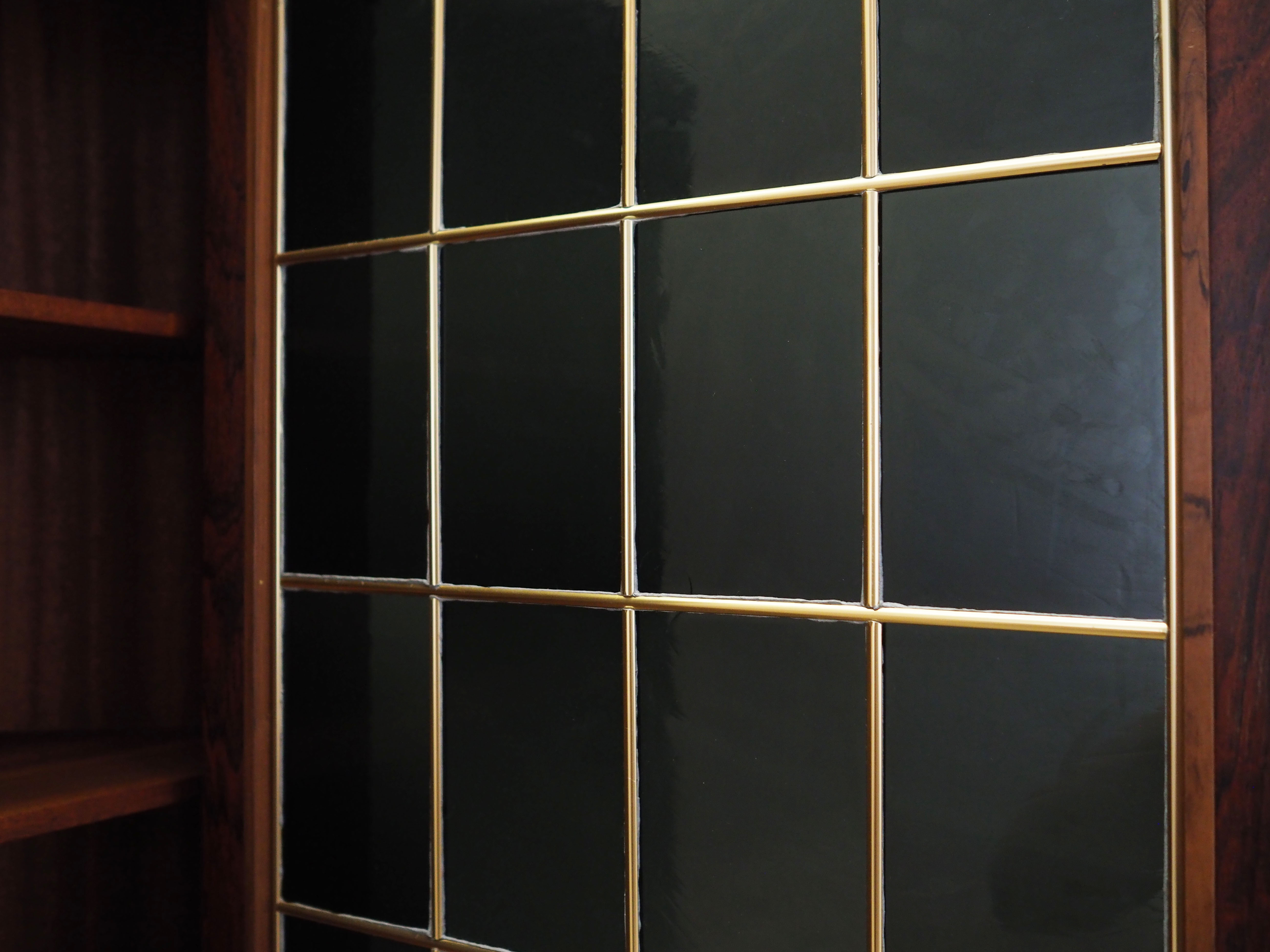 Armoire d’angle en palissandre, design danois, années 1970, production: Danemark