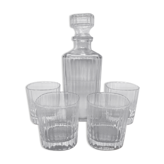 Whisky decanter and its 4 glasses
