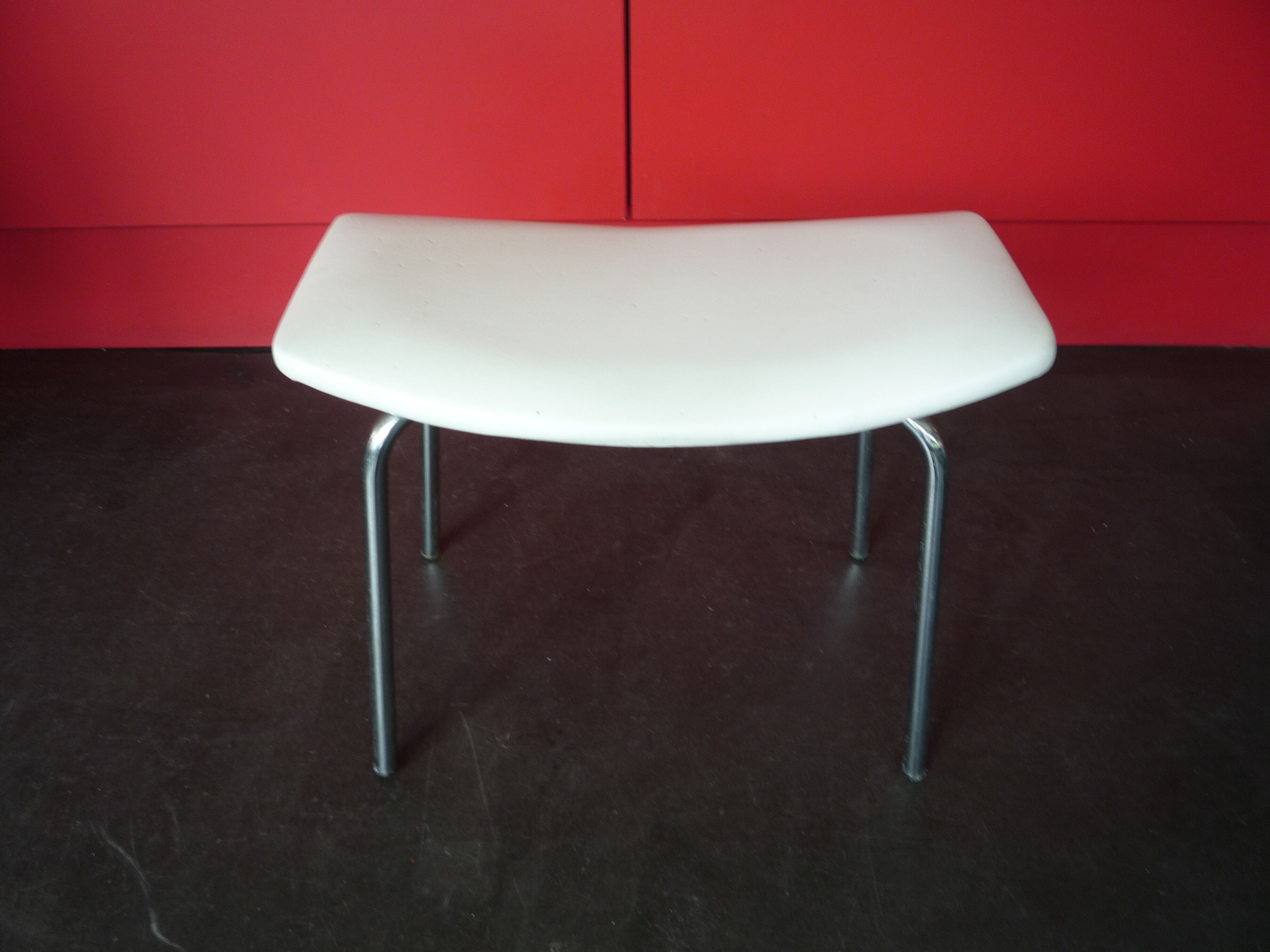 Footrest by Pierre Guariche, Meurop edition