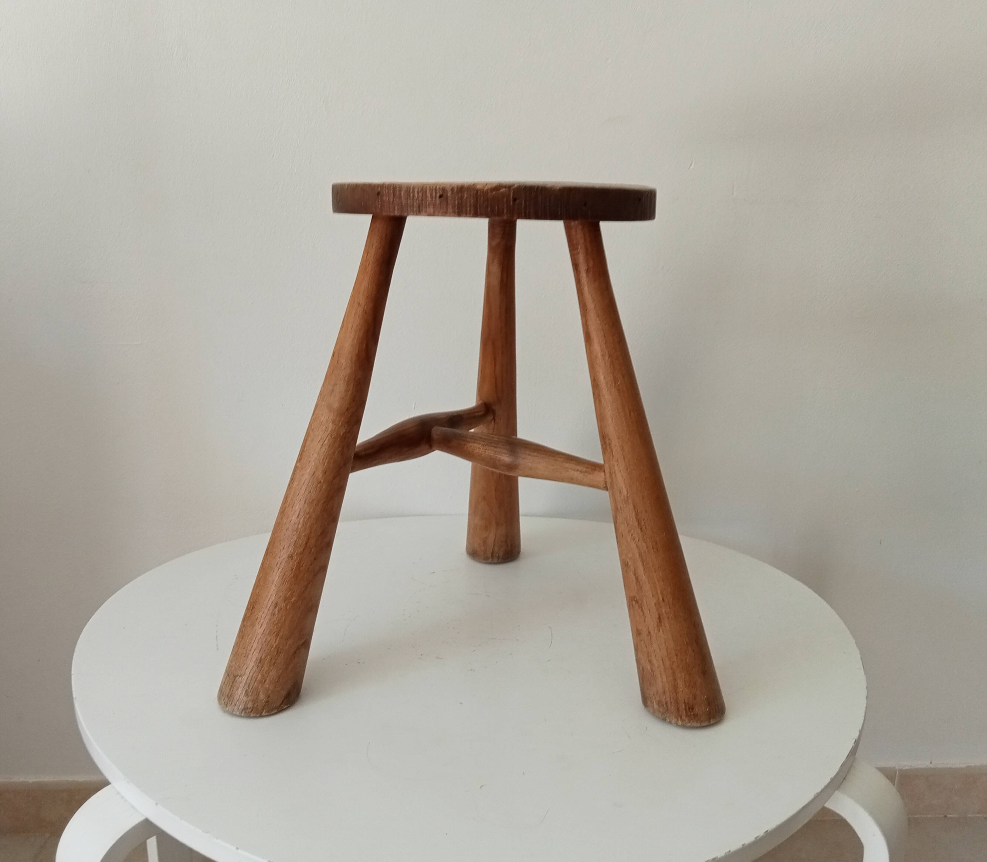 Brutalist tripod stool from the 1950s/60s.
