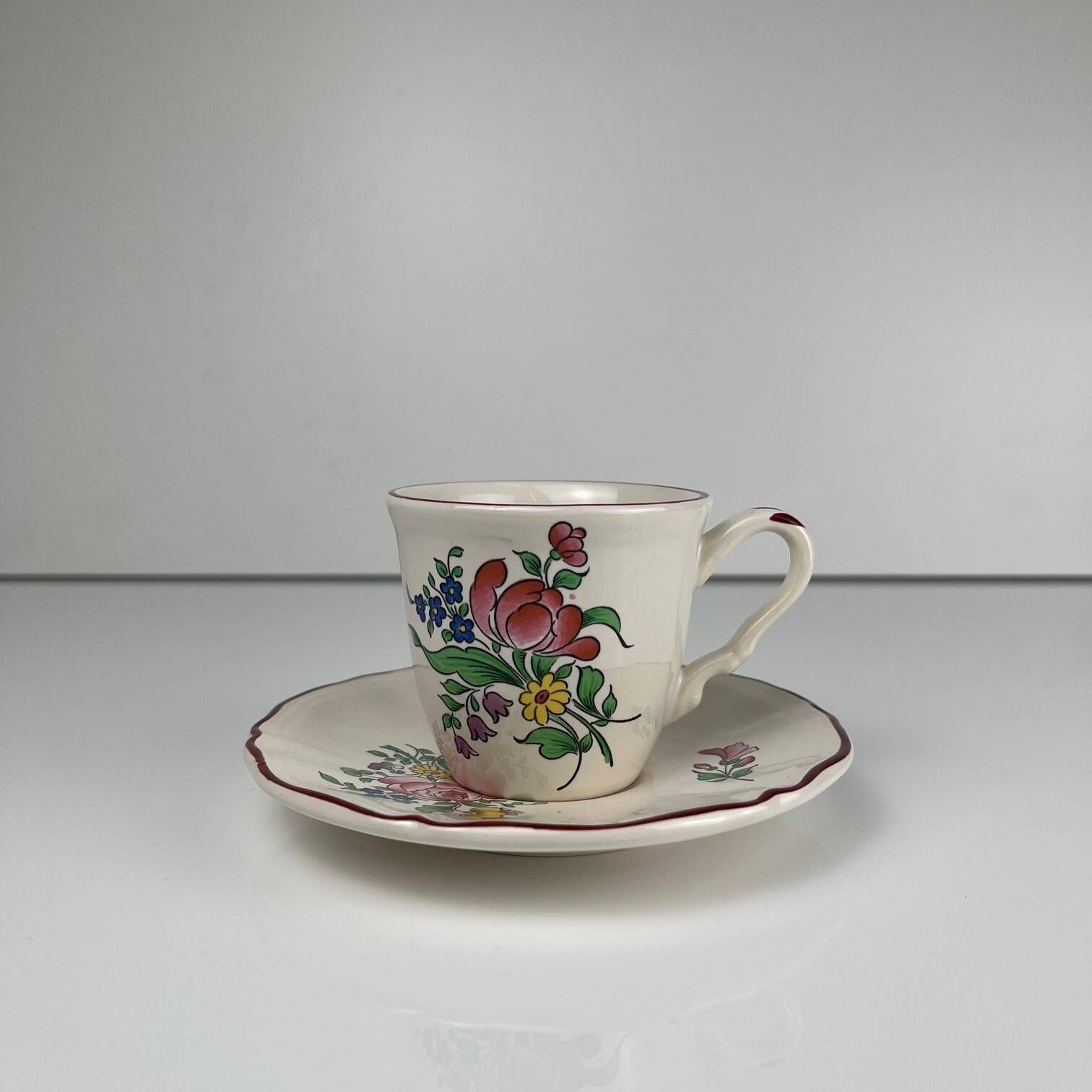 Set of 5 KG Luneville cups + saucers – Réverbère model