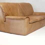 Cinna sofa. Circa 1970. Foam and "caramel" leather. 3 seats.