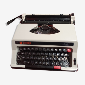 Olympia splendid pure vintage typewriter