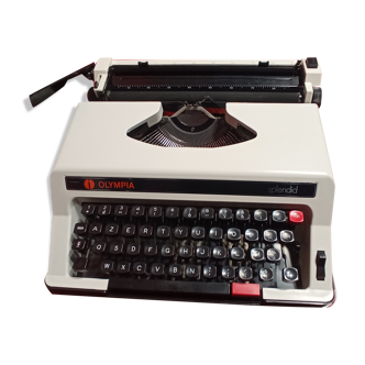 Olympia splendid pure vintage typewriter