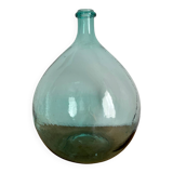 Give me vintage Jeanne goutte.