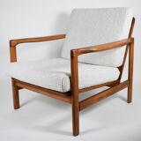 Fauteuil bouclé original Baczyk, restauré, blanc, teck