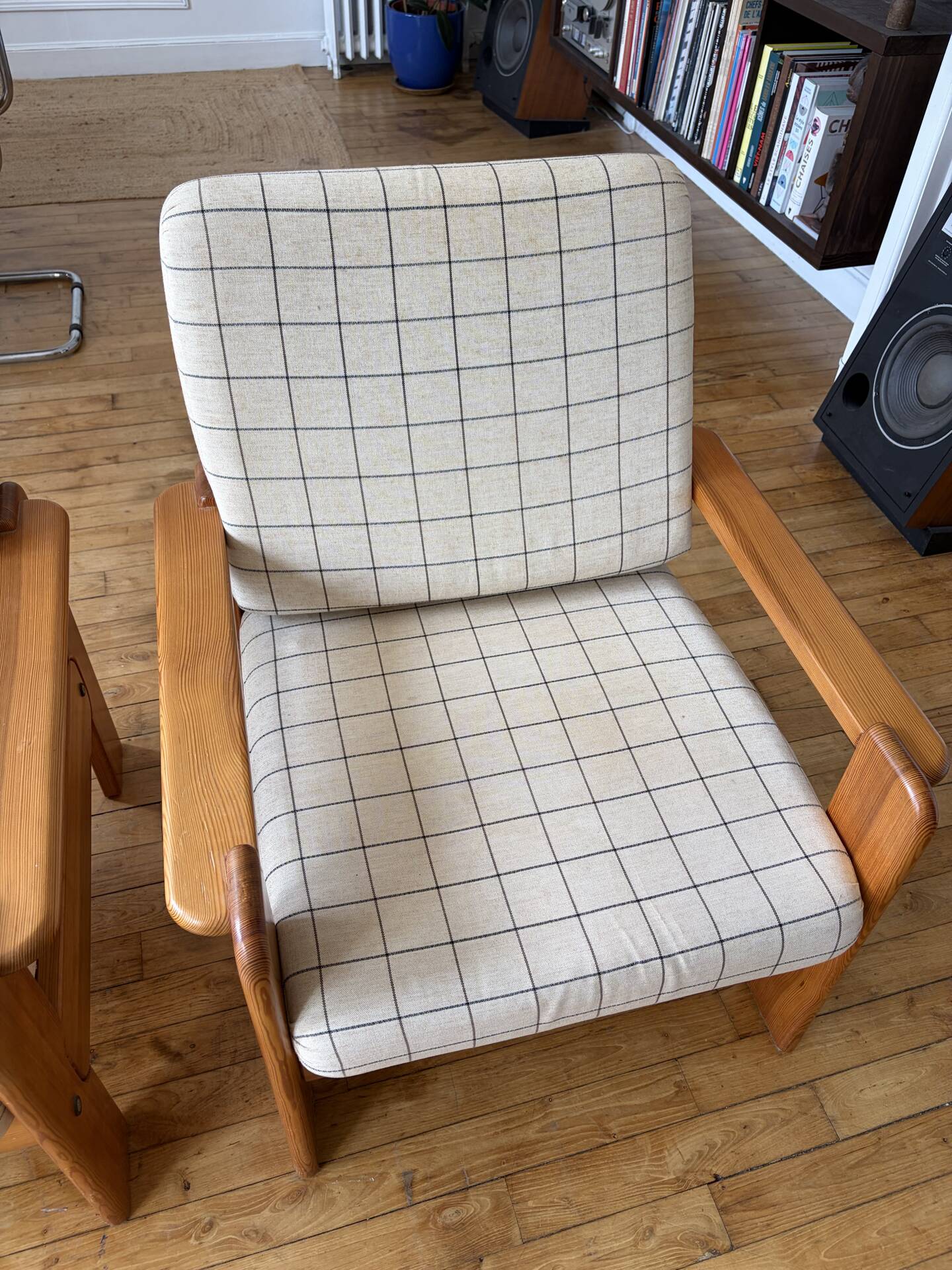 Paire de fauteuils en pin vintage 