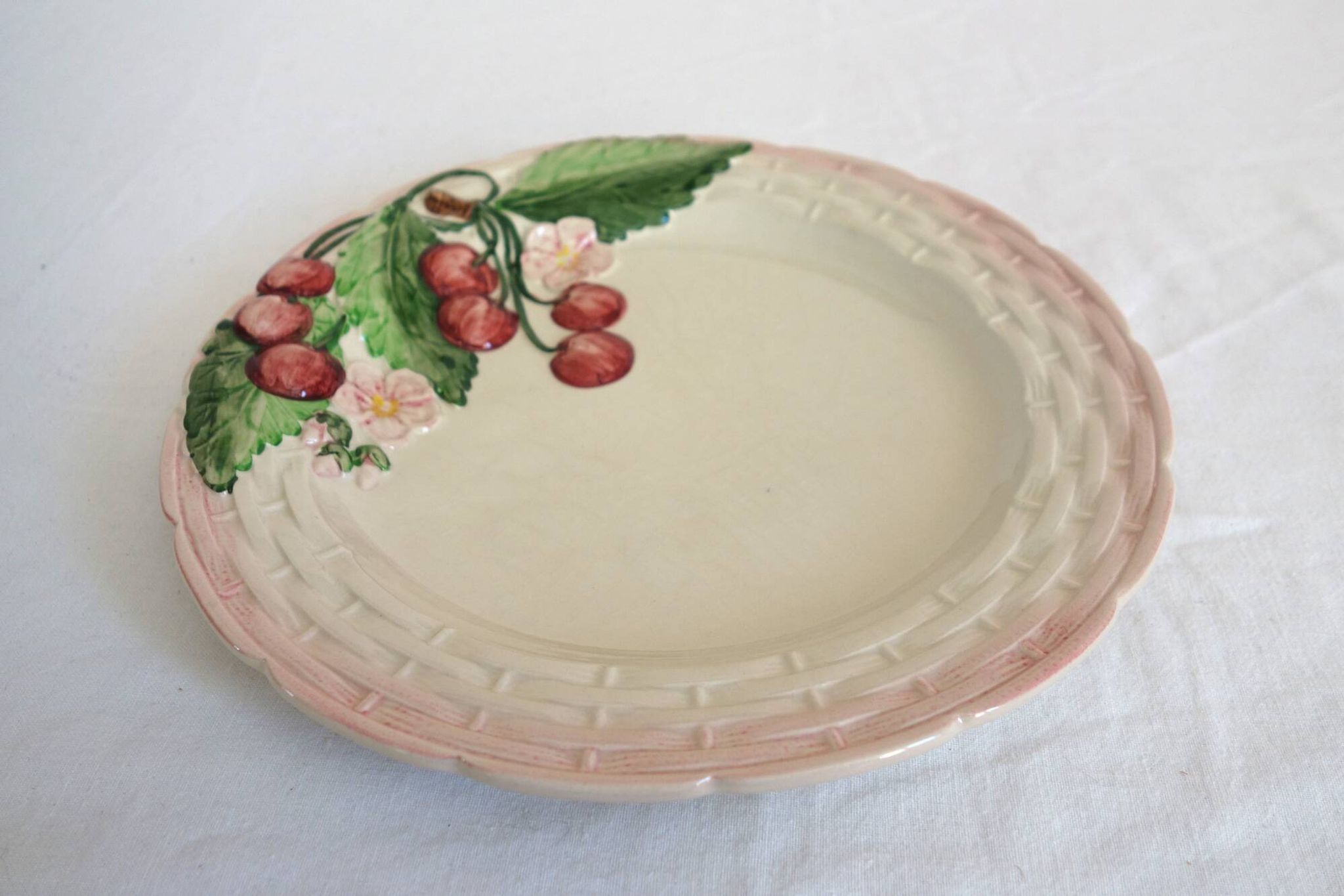 Cherry slip plate signed Francesco Guarino, 1970s