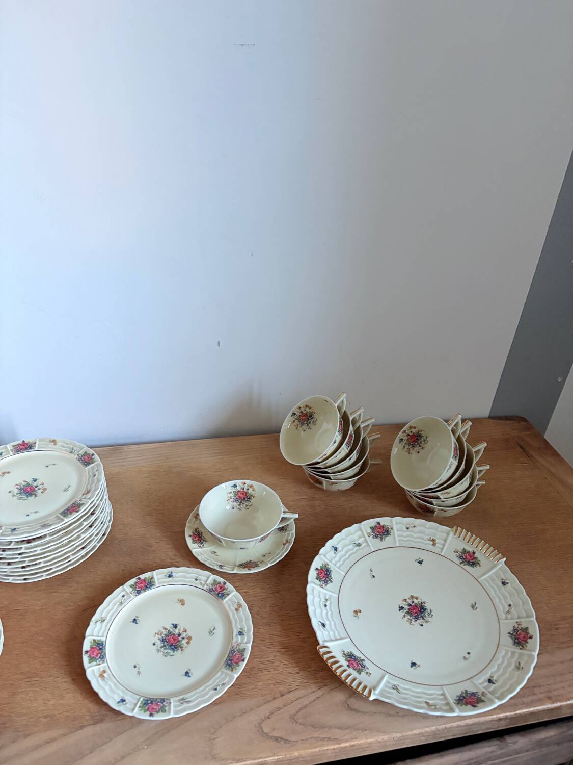 Service à dessert en porcelaine fine de Limoges