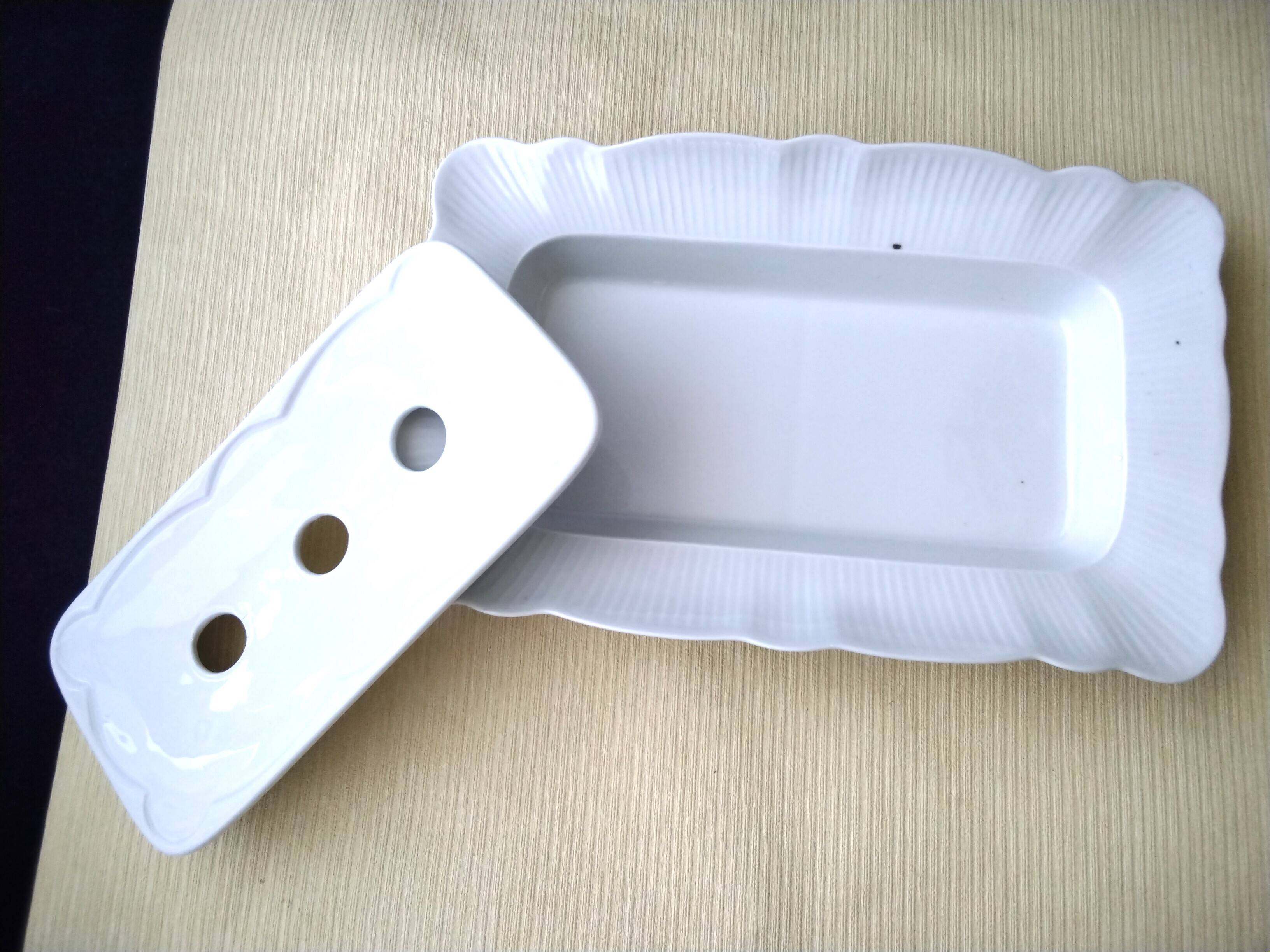 Pillivuyt white porcelain asparagus dish