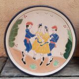 Duo of wall plates or dish traditional Basque dancers, by Aparicio