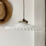 Opaline suspension