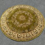 Round oriental rug