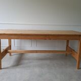 Farm table