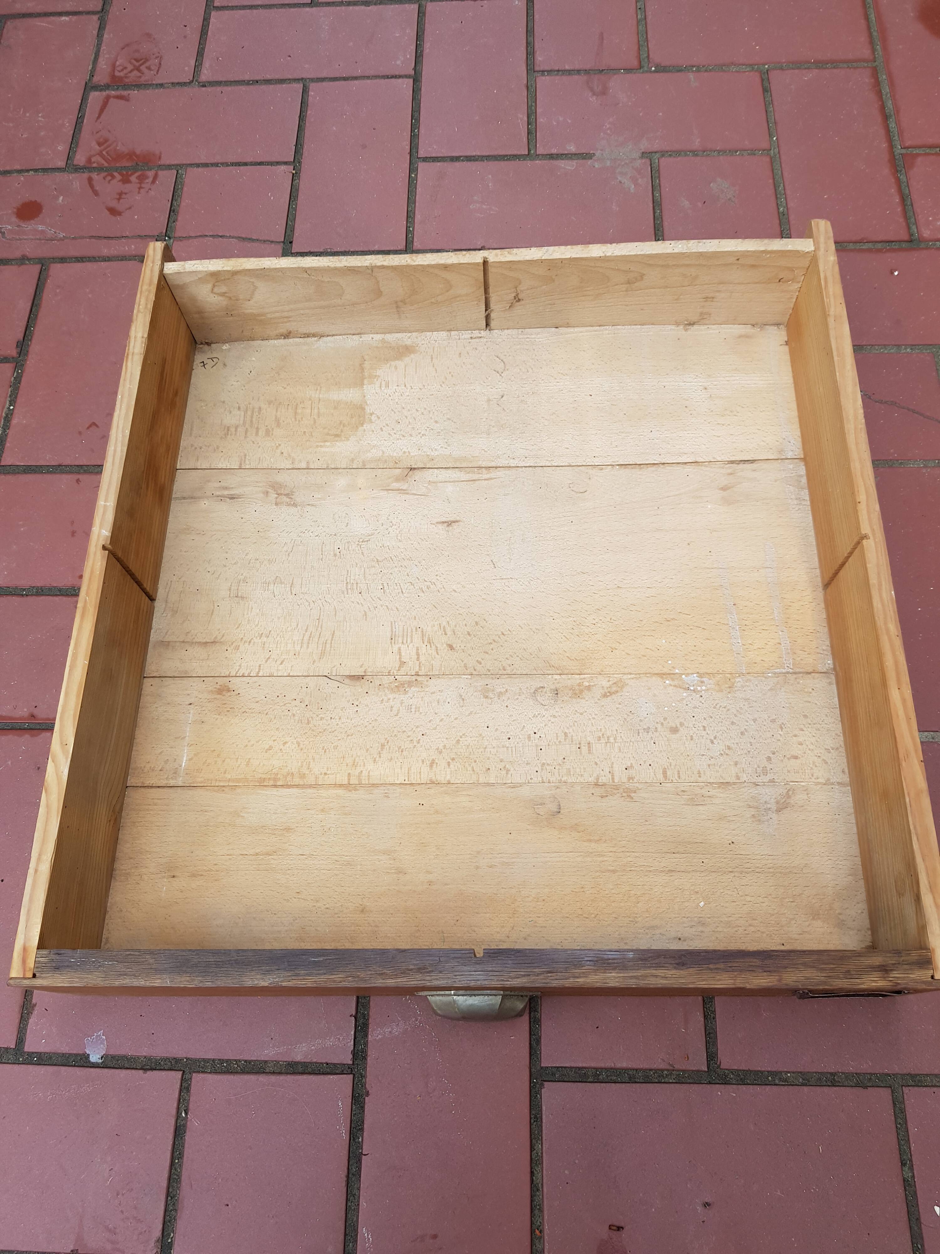 Furniture of trade with drawers