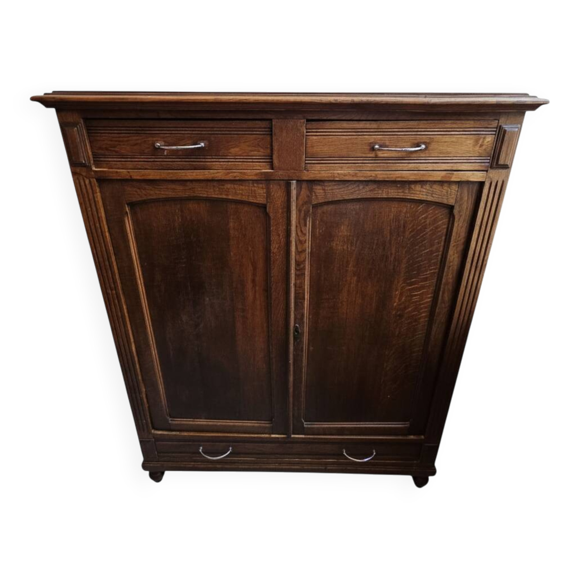 Meuble de rangement vintage en bois massif - élégance et authenticité