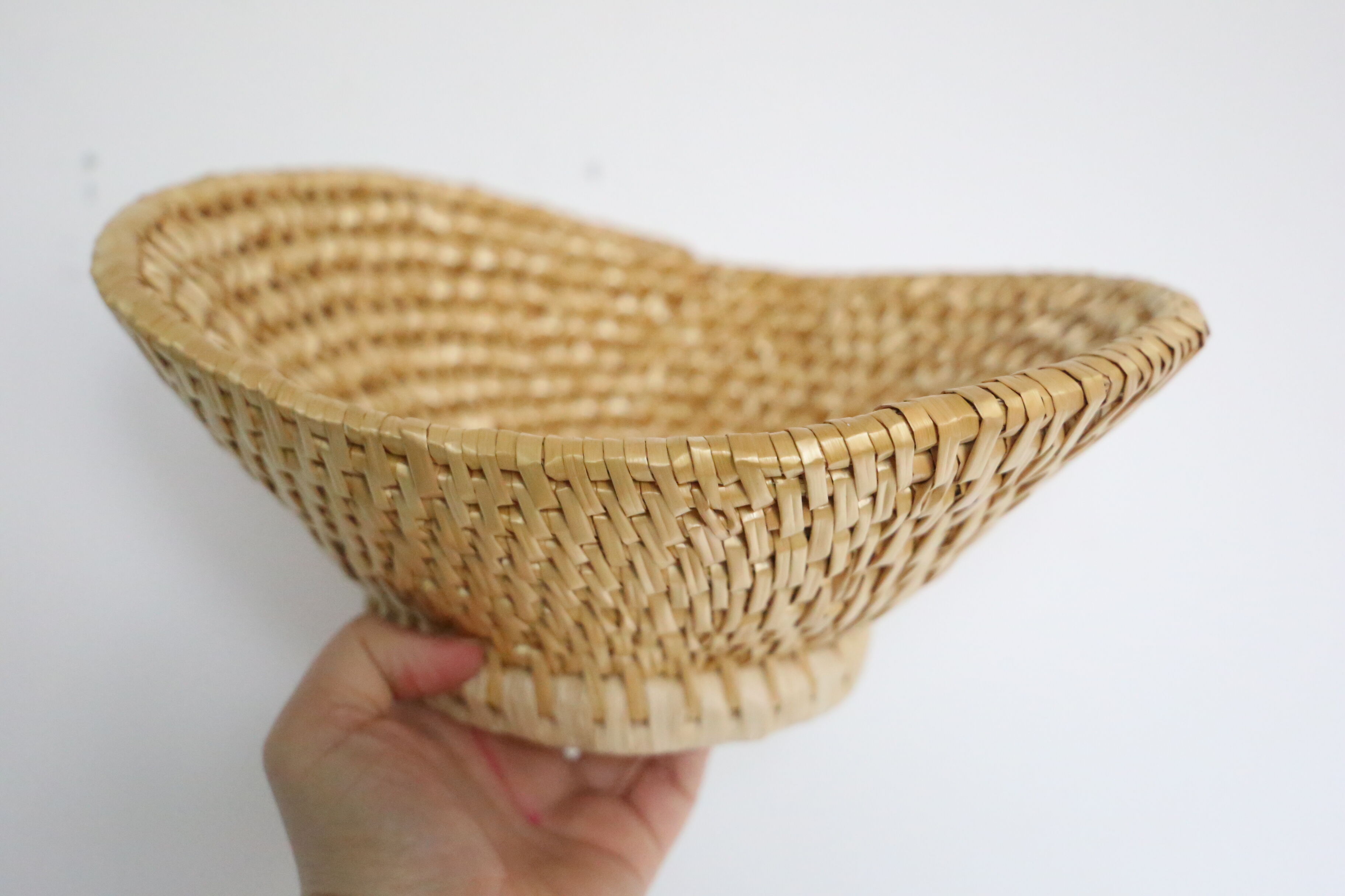 Oval wicker basket, vintage