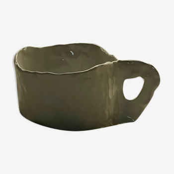 Tasse en ceramique fabriquée à la main