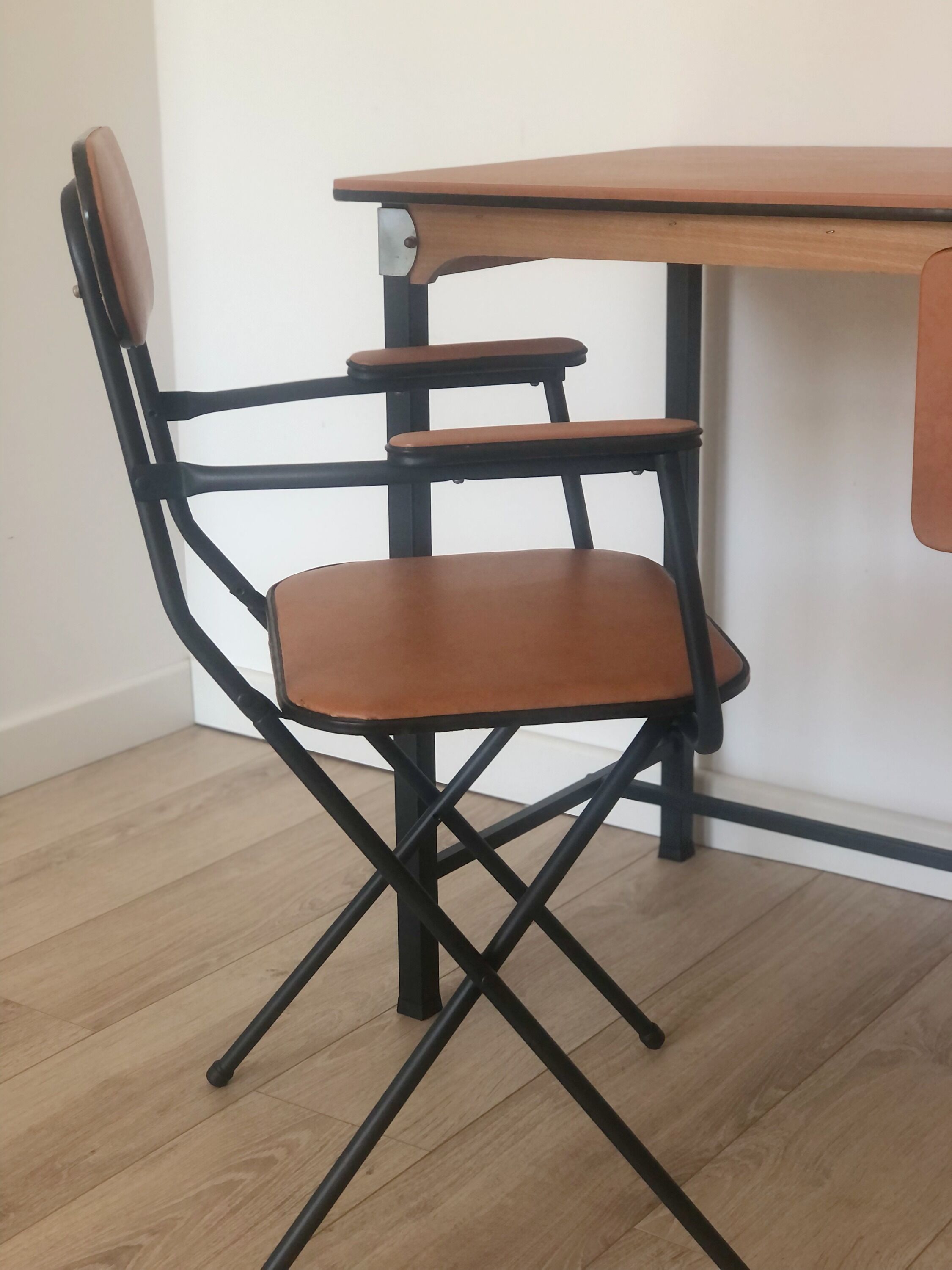 Bureau des années 60/70 et sa chaise