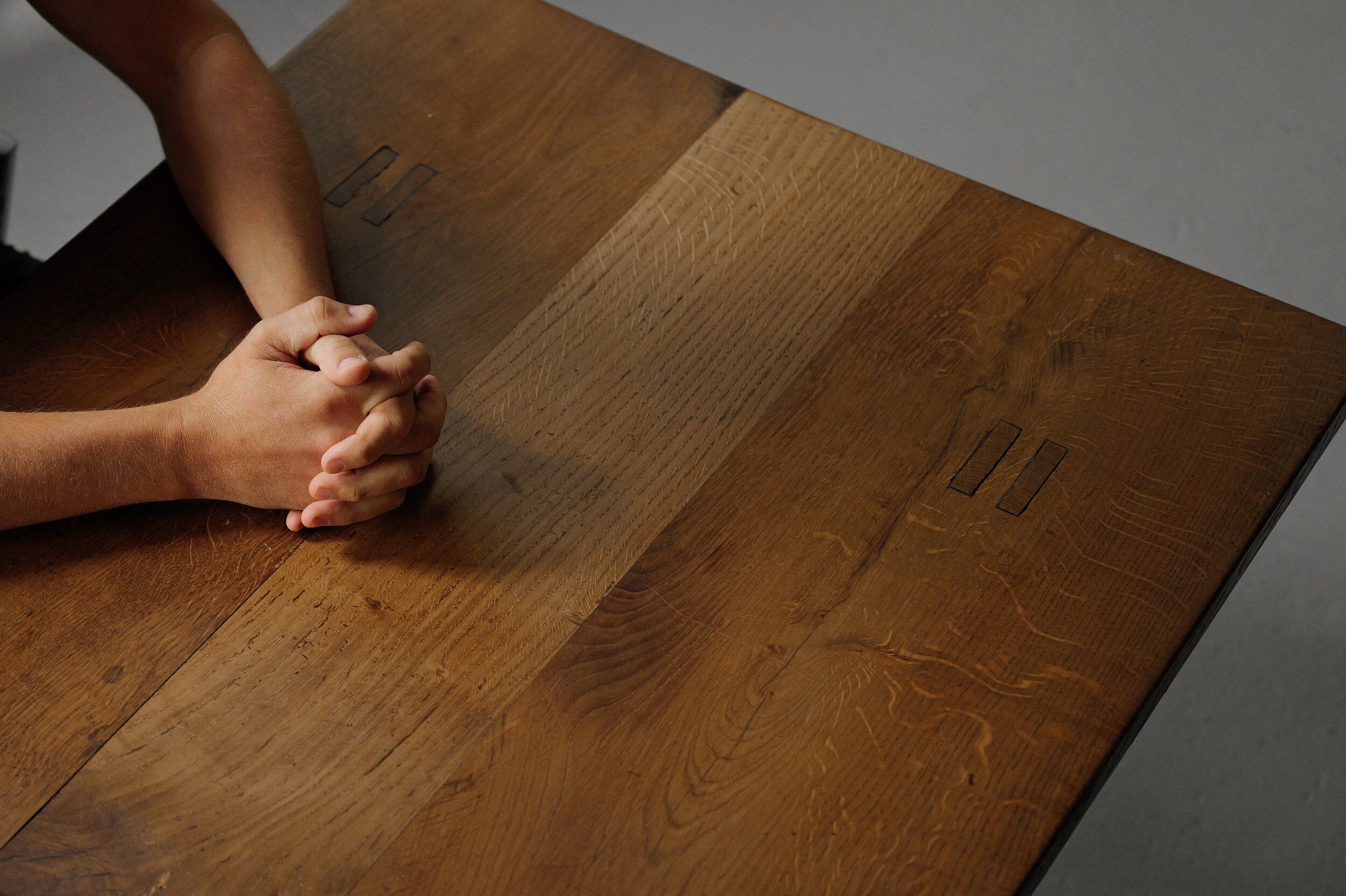 Solid oak farmhouse table, 1970 – Handcrafted