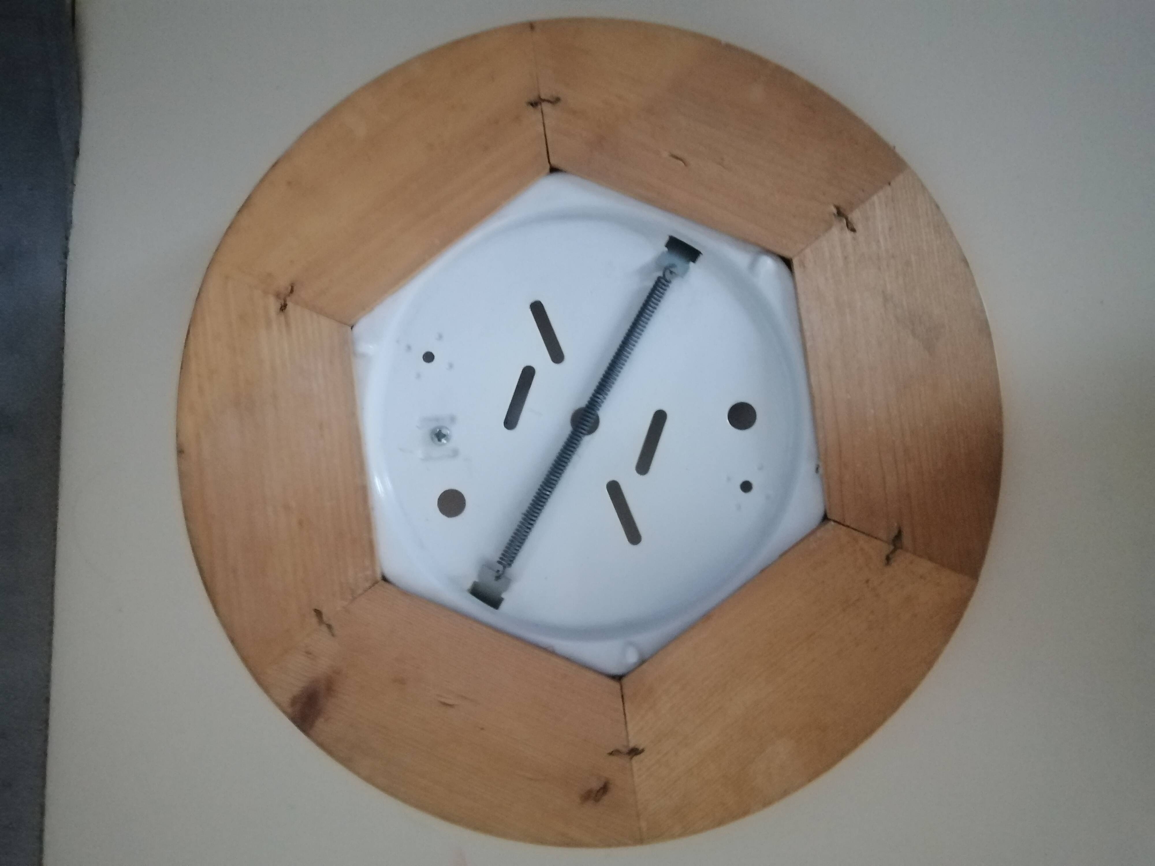Plafonnier applique en bois et opaline