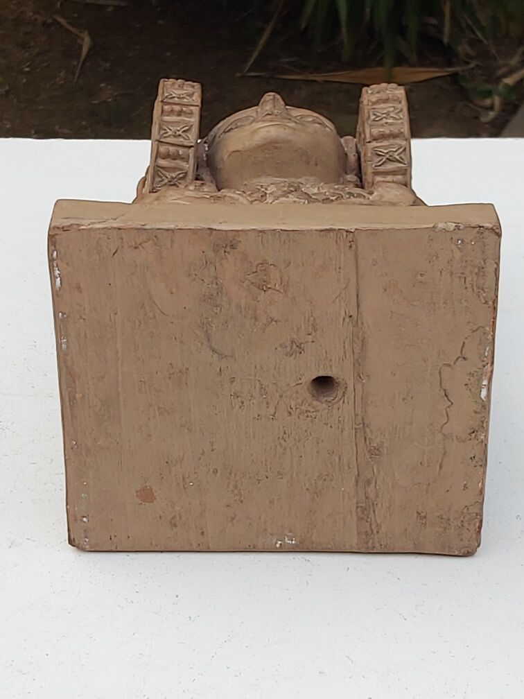 Bust terracotta woman