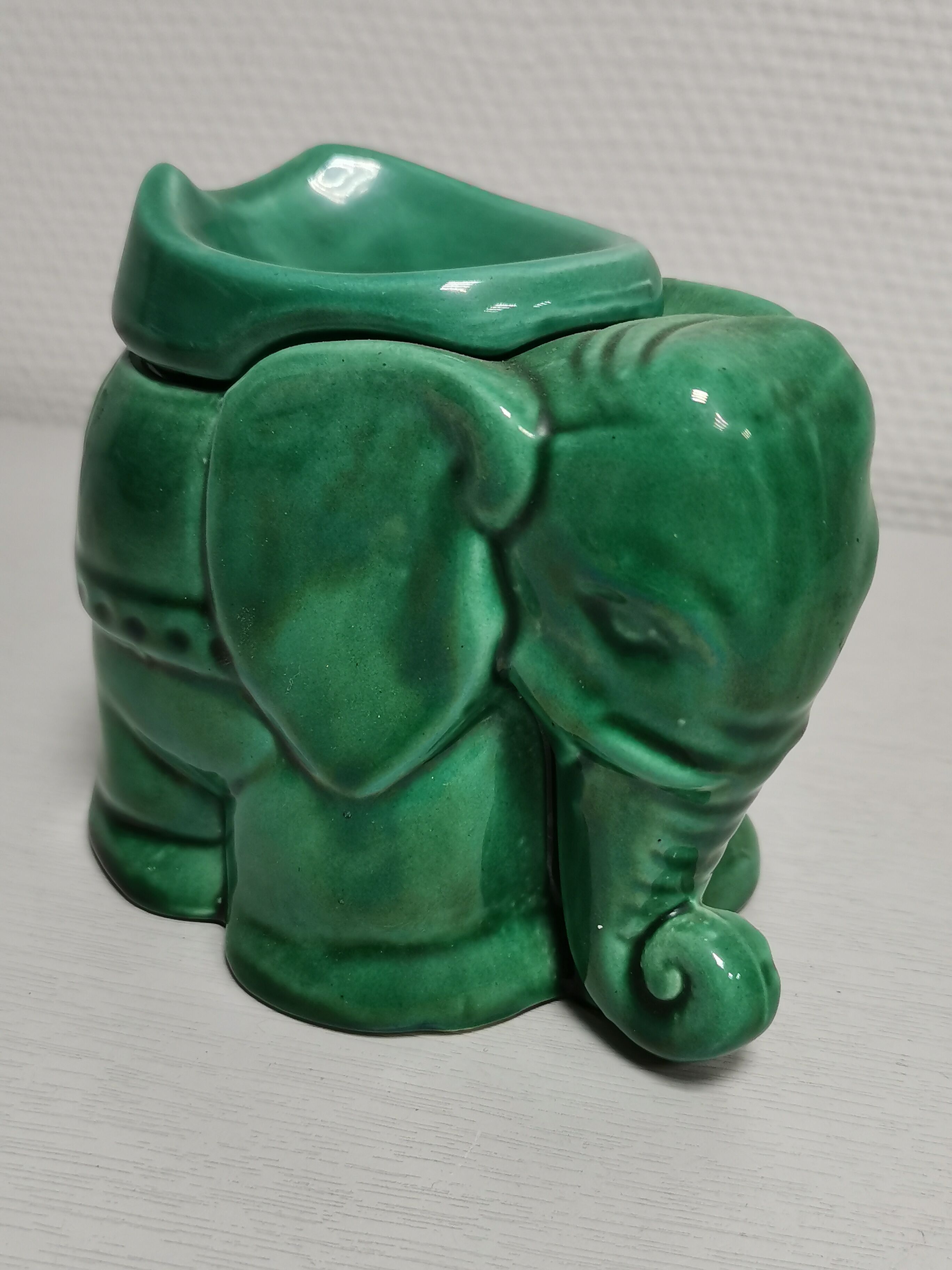 Cendrier zoomorphe en céramique vintage