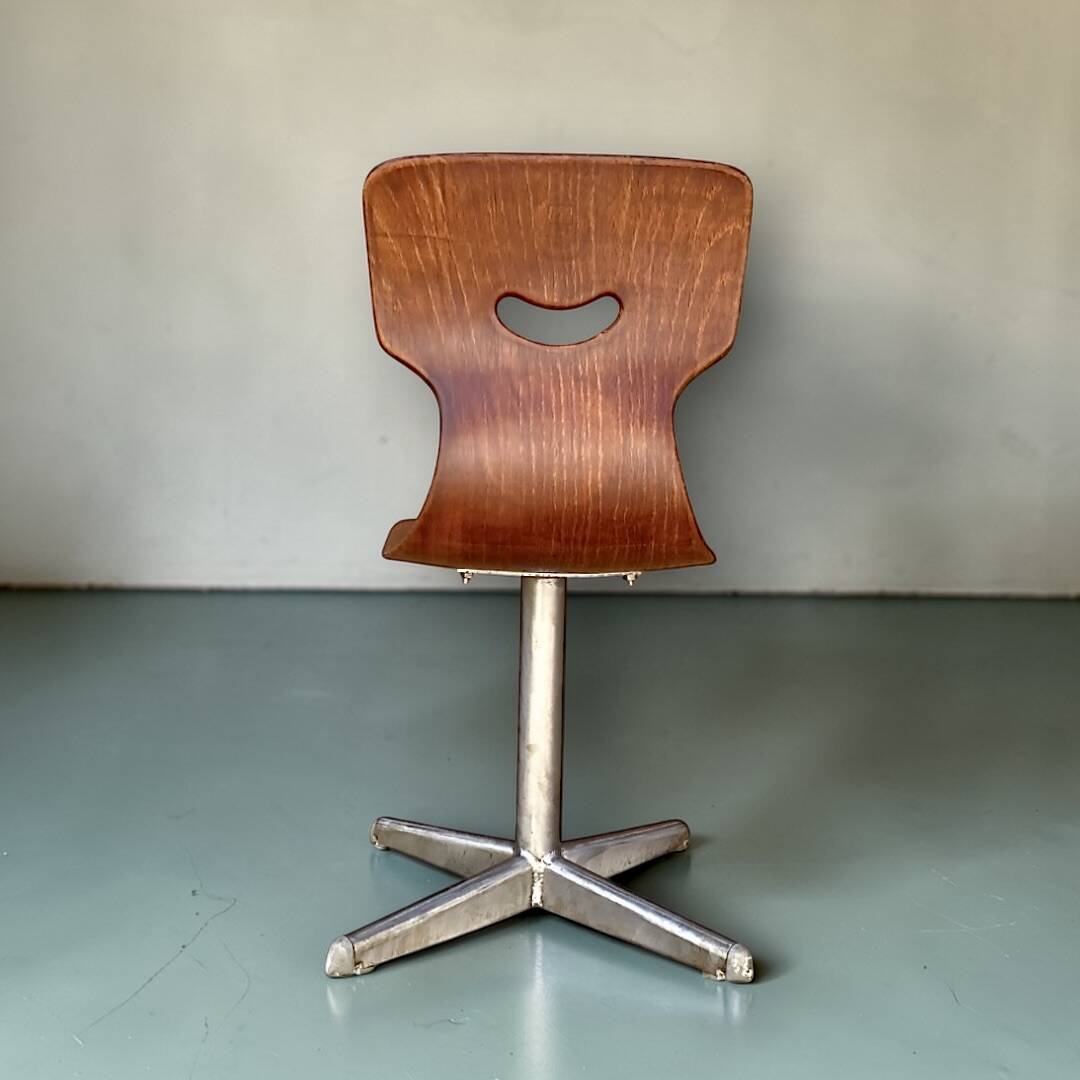 Vintage children's chair in moulded wood Pagholz – Smiley mini format chair