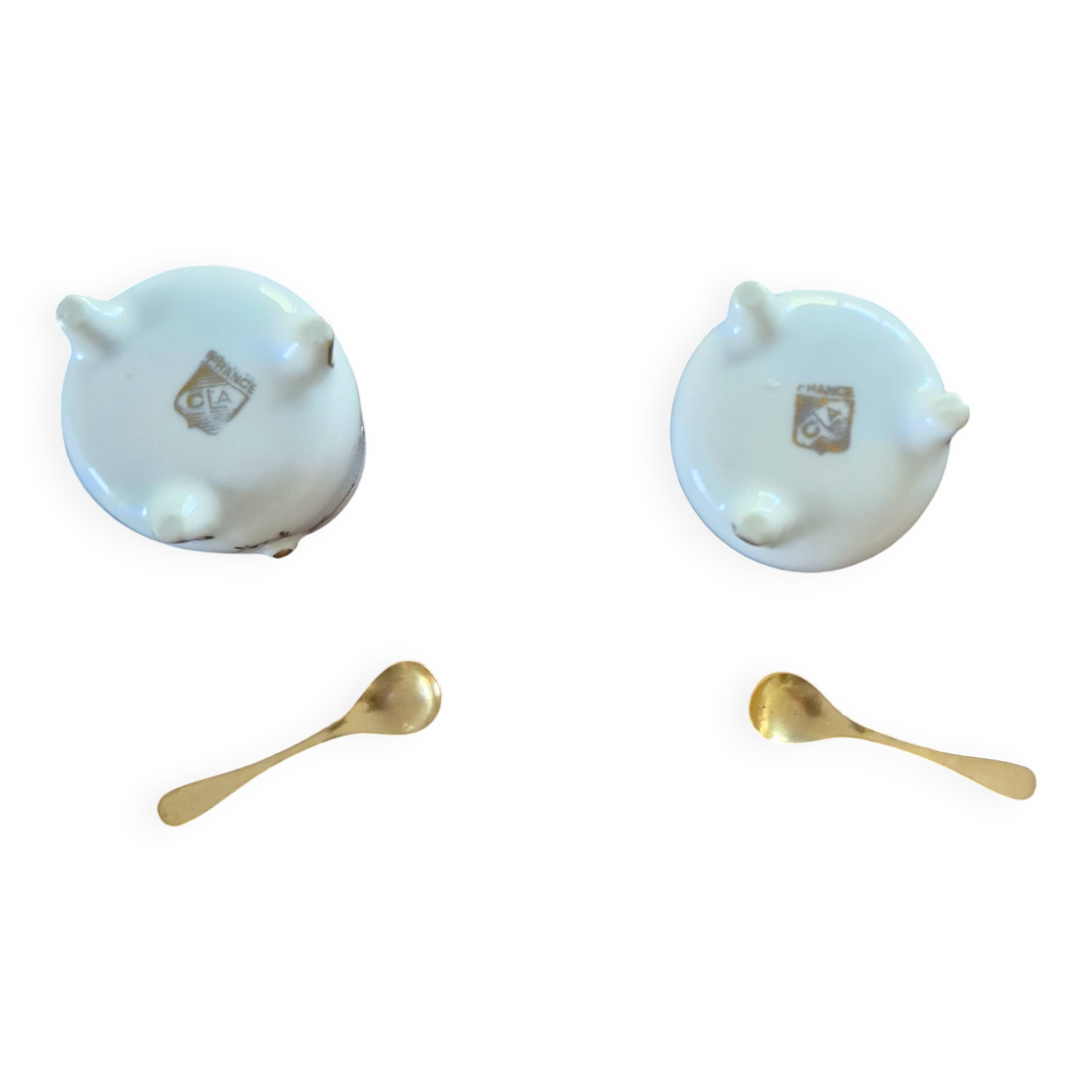 Vintage porcelain salt and pepper shakers.