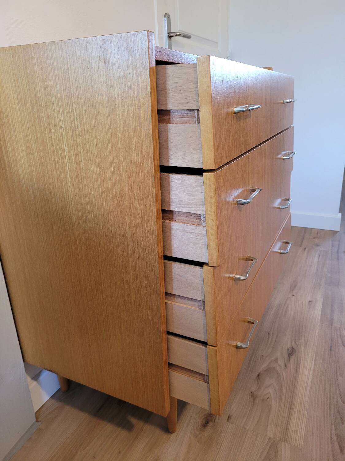 Vintage chest of drawers