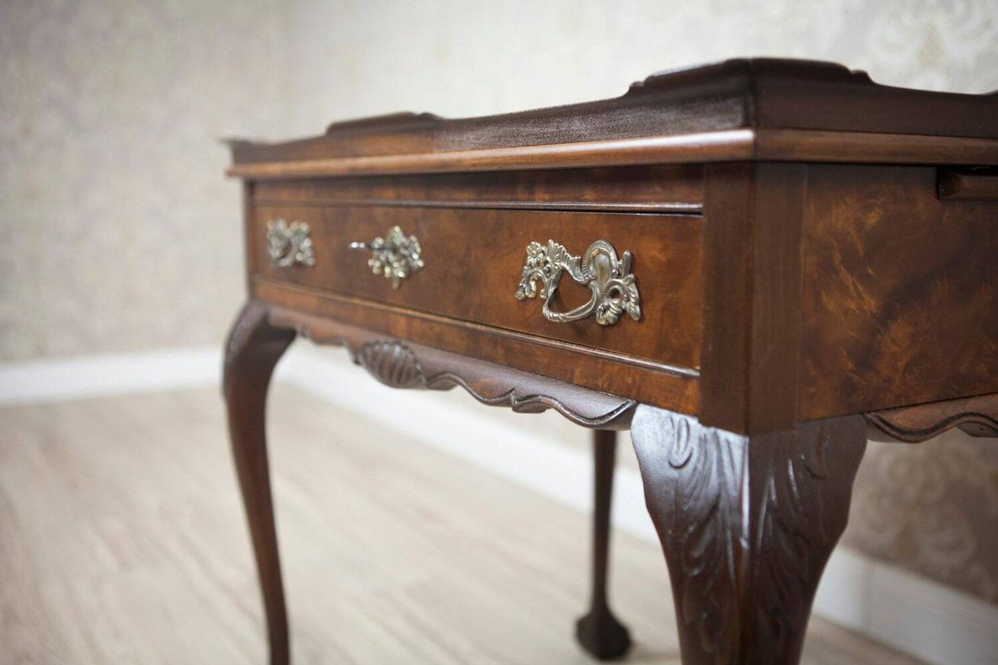 Table à thé murale de type Chippendale, 1950