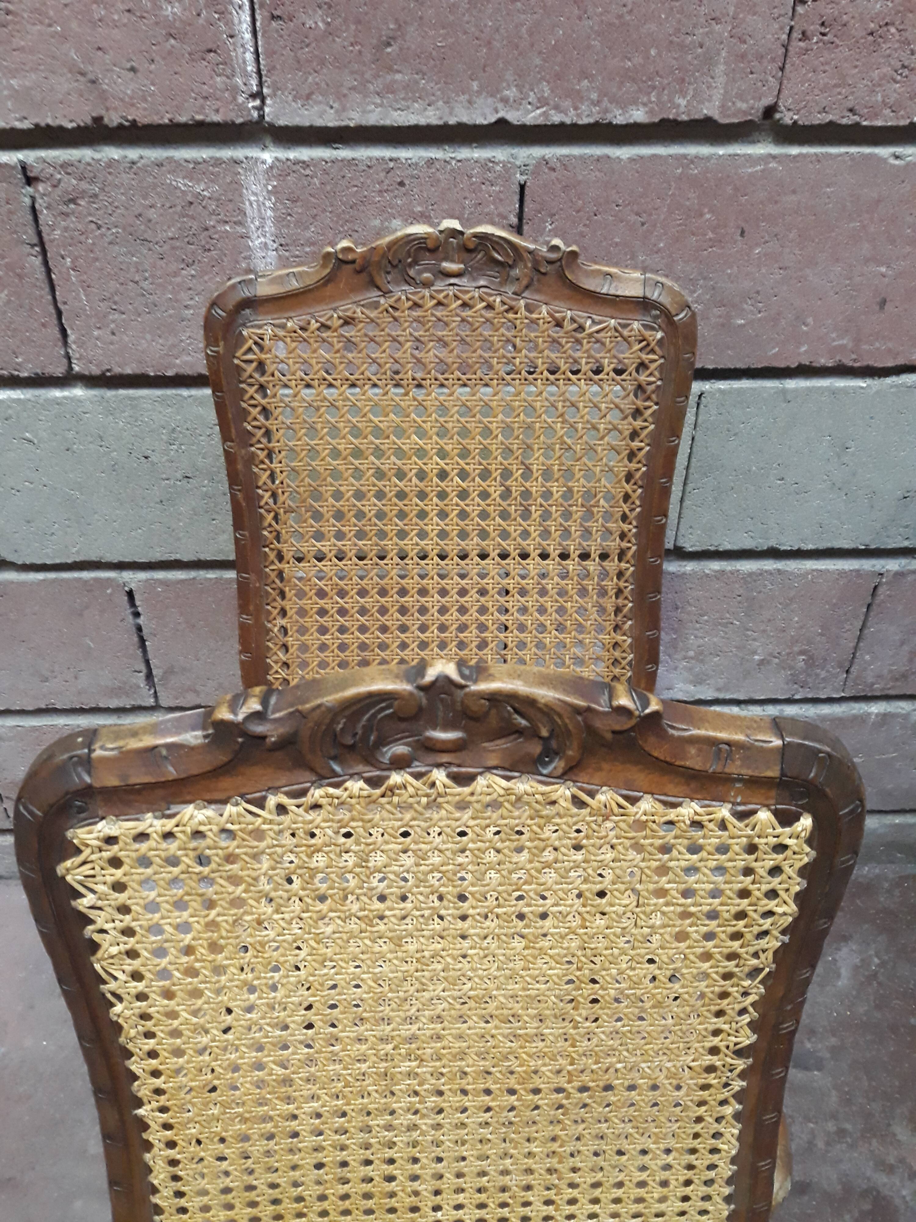 Série de 4 chaises style Louis XV