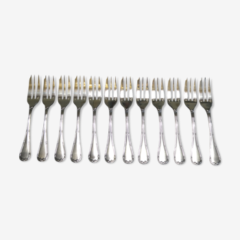 Douze fourchettes à entremets christofle, modèle rubans croisés, métal argenté