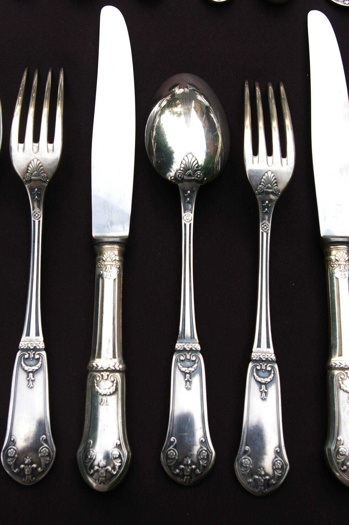 Housewife in silver metal 37 pieces