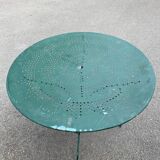 Table de jardin vintage en fer forgé vert