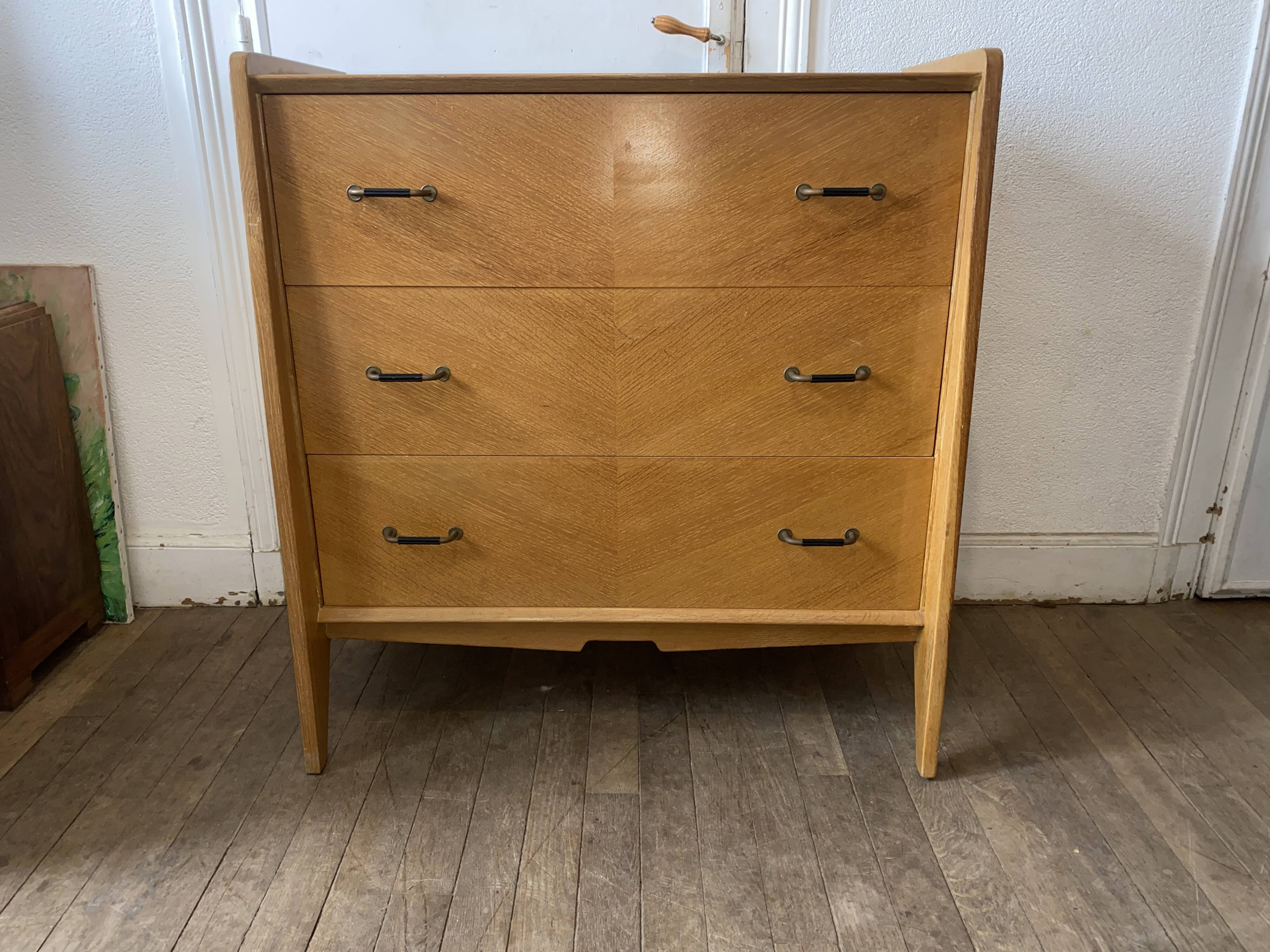 Vintage chest of drawers