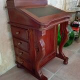 Desk desk