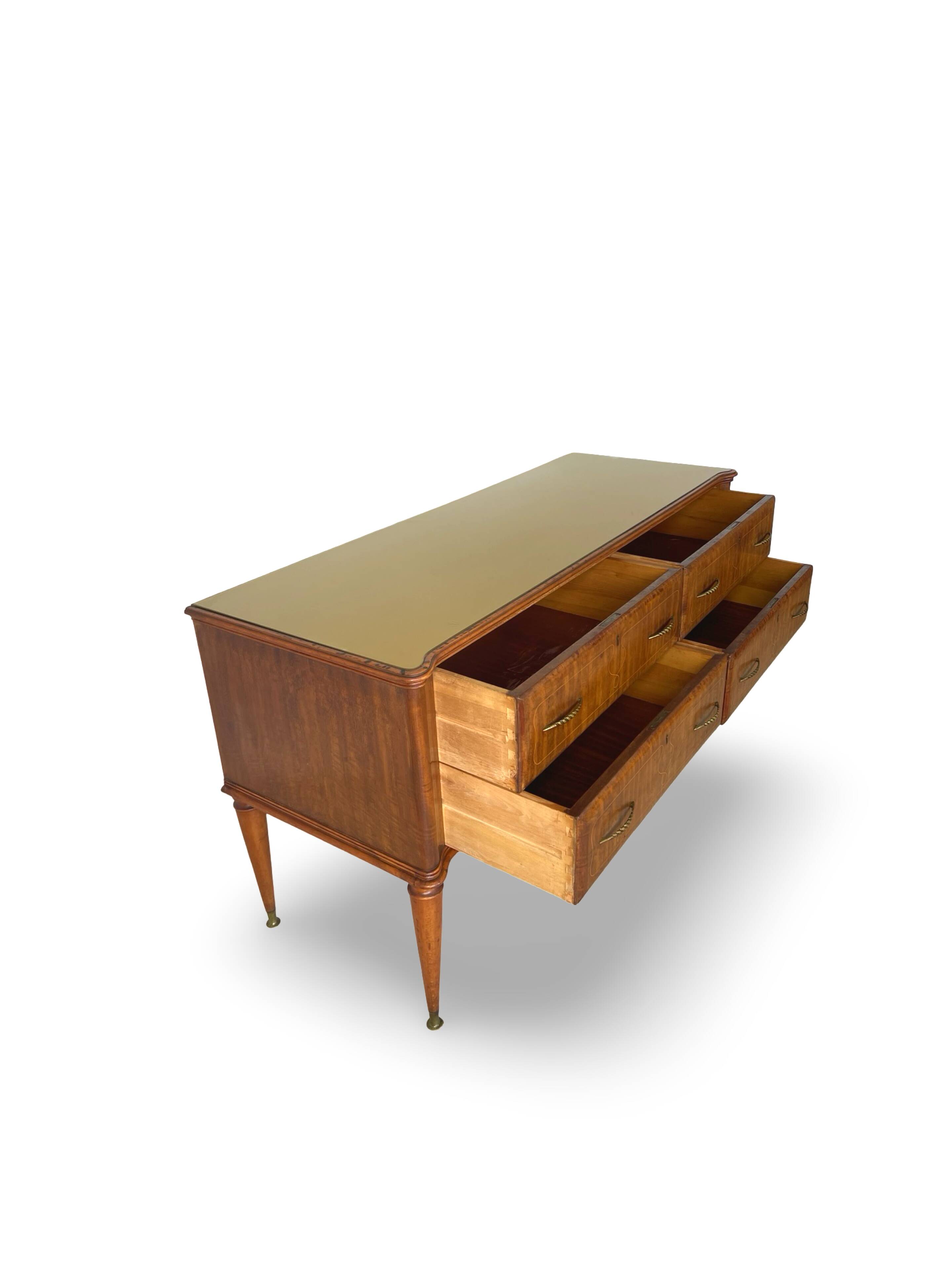 Une commode italienne vintage de style moderne du milieu du siècle