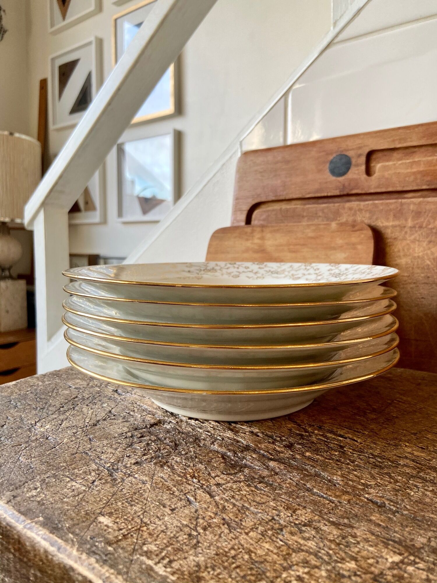 Set of 6 hollow plates in white and gold porcelain