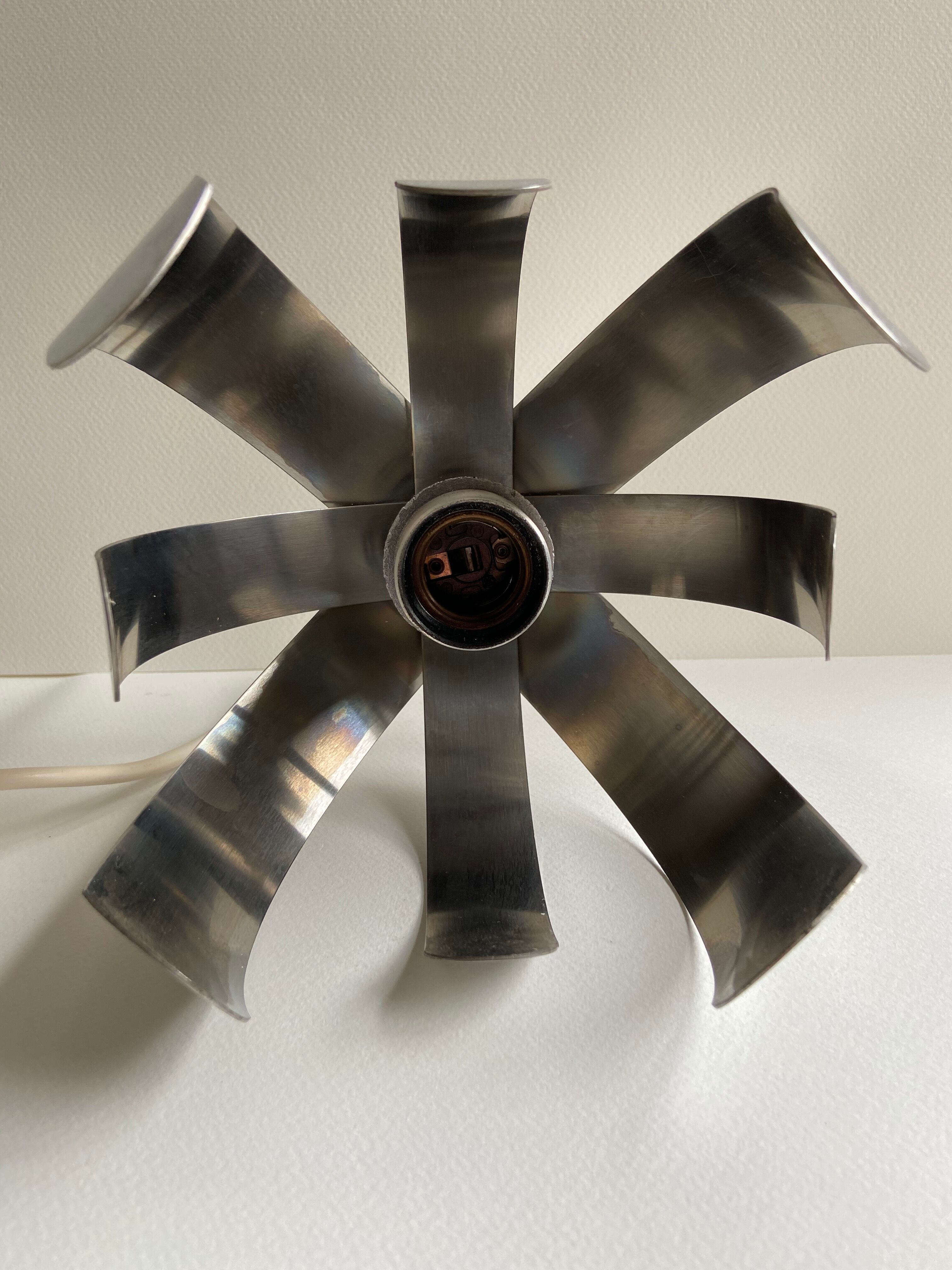 Chrome aluminium hanging lamp