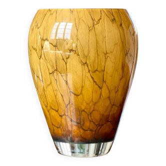Mouth-blown glass vase.