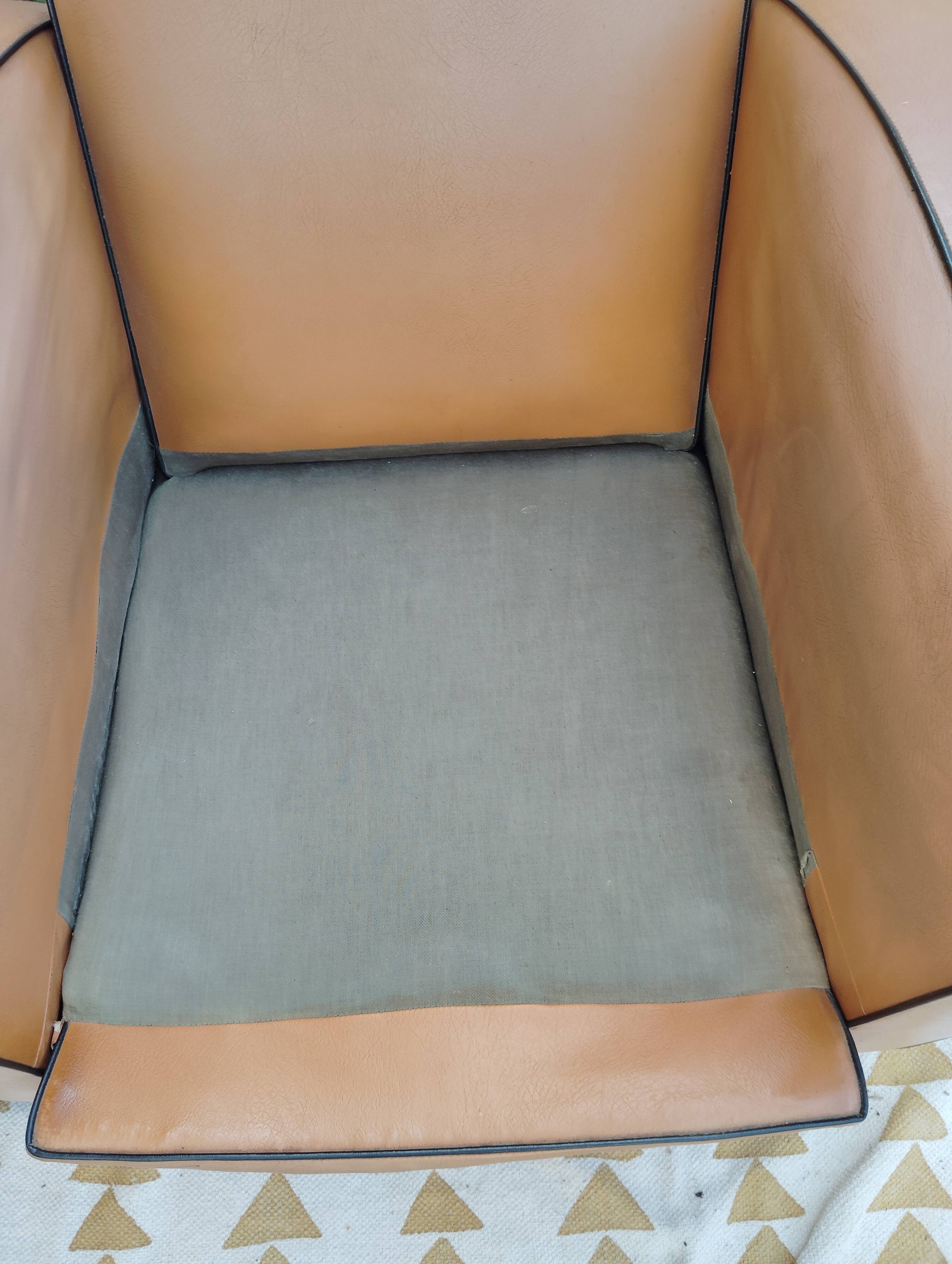 Club chair in imitation leather