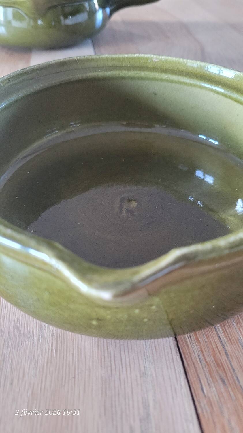 4 small pans, glazed earthenware casseroles