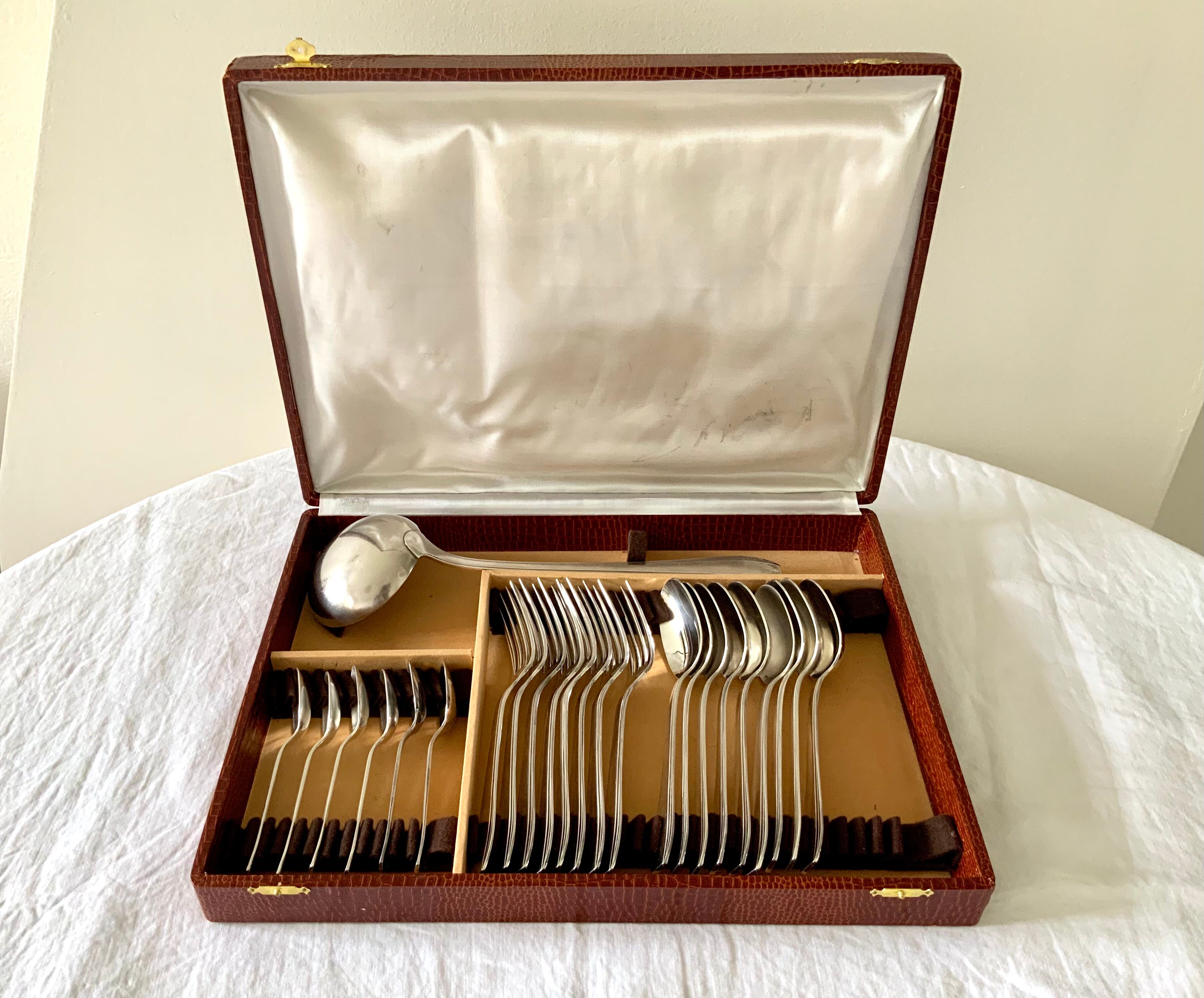Ménagère 24 pièces métal argenté